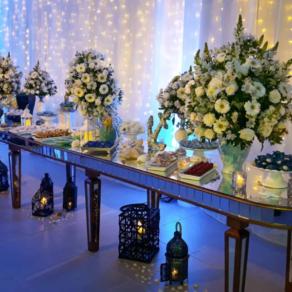 Flores compõe a decoração do aniversário