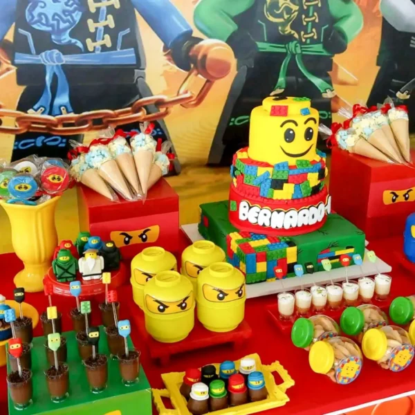 close nos docinhos da festa do Lego